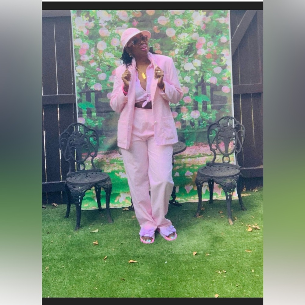 Two piece pink/ white sheersucker set